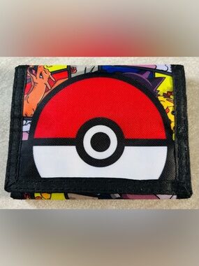 Bioworld Pokémon Trifold Wallet